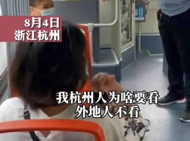dnf私服发布网国服第一欧皇，10个盒子开出3个“布拉德”，堪称历史第一人983